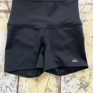ALO Yoga Black 3” Airlift High-Waist Performance
